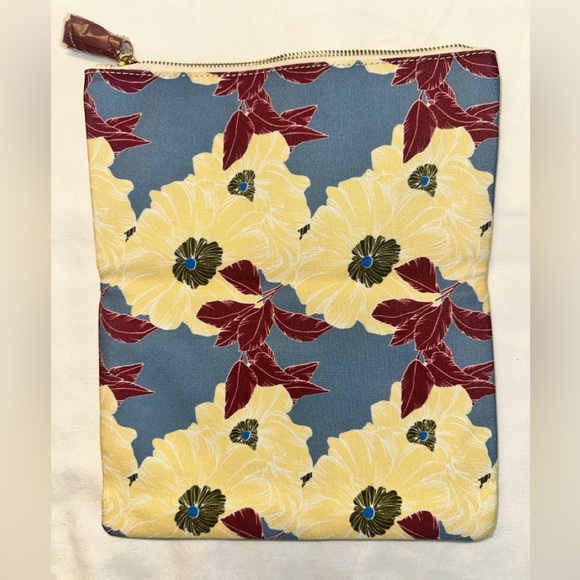 Rachel Pally Handbags - Rachel Pally Beige and Red Floral Zipper Pouch/Clutch NWOT